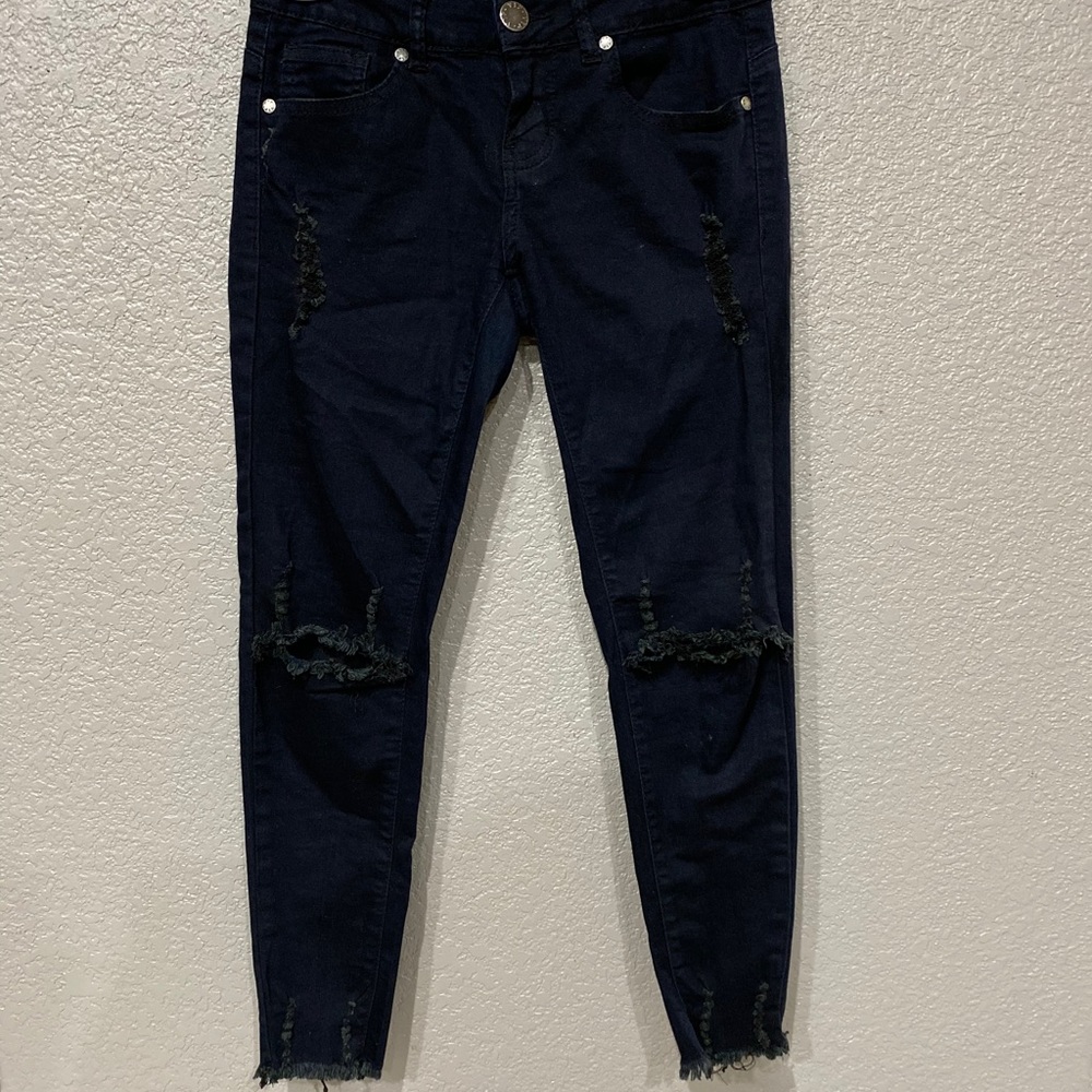 VIP Skinny ripped stretch black pants size 3/4 - Picture 2 of 9